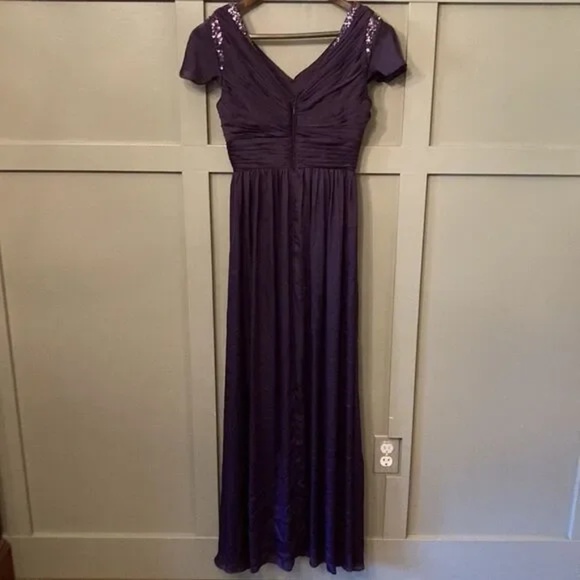 Adrianna Papell Purple Flutter Sleeve Beaded Formal Gown Maxi Dress Size 2P - Picture 10 of 14